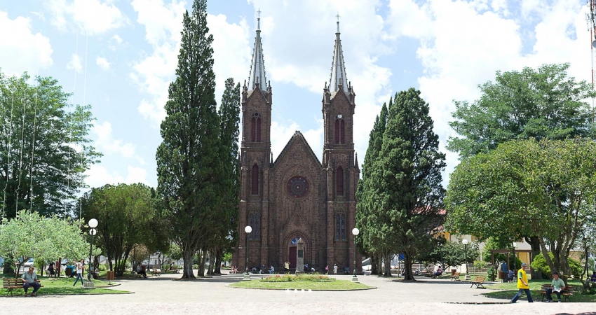 Catedral Nossa Senhora da Oliveira - Diocese de Vacaria